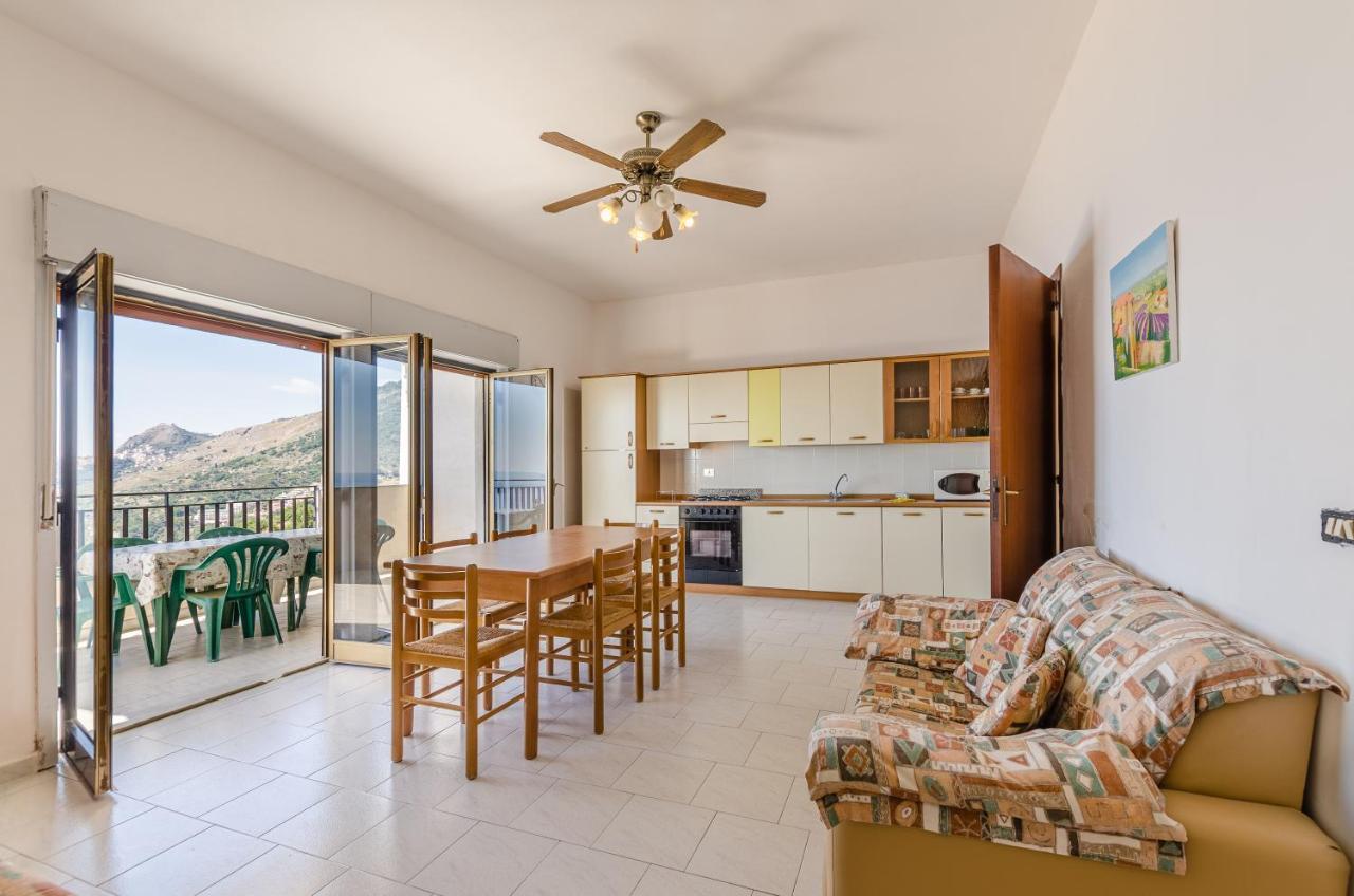 Appartamento Casa Vacanze Andreana Letojanni Esterno foto