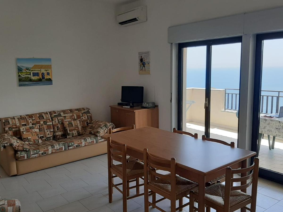 Appartamento Casa Vacanze Andreana Letojanni Esterno foto